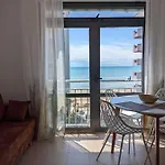 アパート Sea View ドゥラス